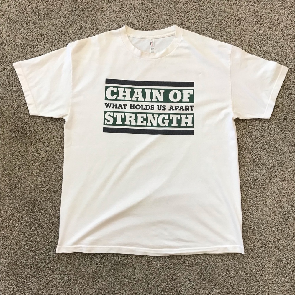 Chain of Strength Band T-Shirt. Very Good condition! XL. Cream color.